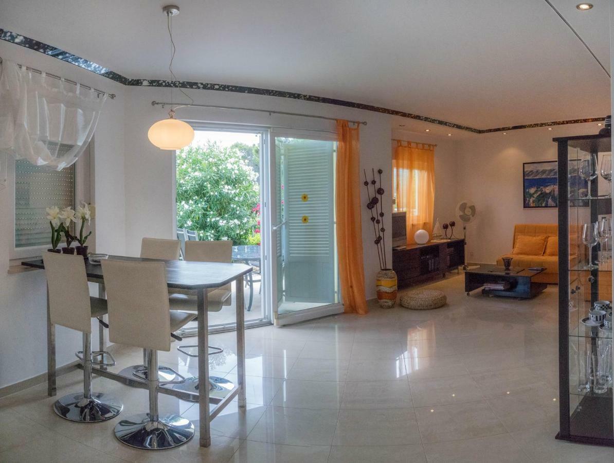 Apartment Annabela Banjol Exteriér fotografie